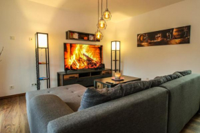 Moderne FeWo SKY Netflix Terrasse Burgblick Boxspringbett Waschtrockner